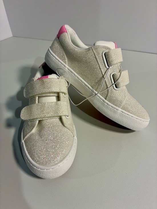 Cat & Jack Other - Cat & Jack Girls Glitter Sneakers with Stars